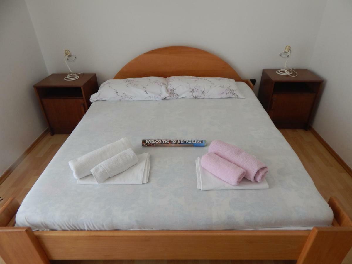 Apartman Duje Petrčane Kültér fotó
