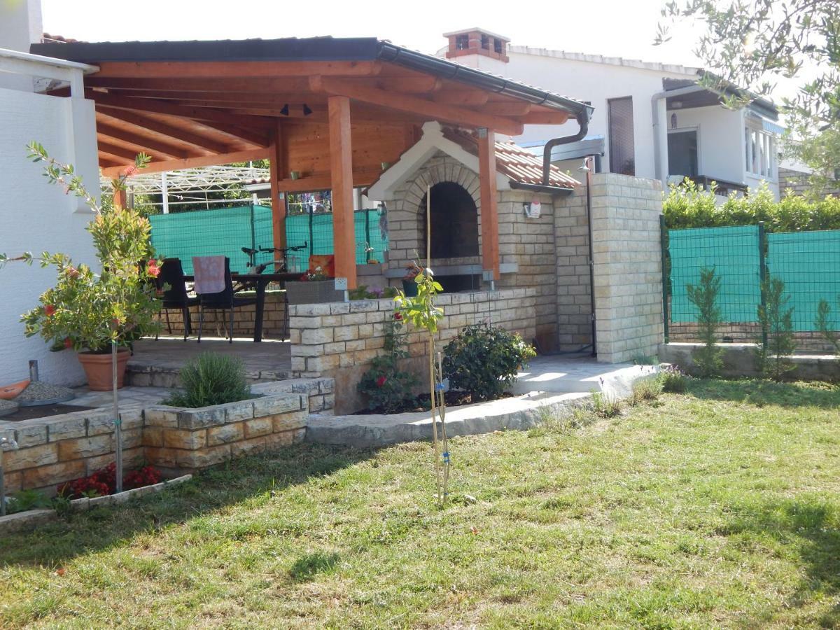 Apartman Duje Petrčane Kültér fotó
